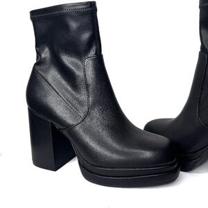 New black high heel boots size 8